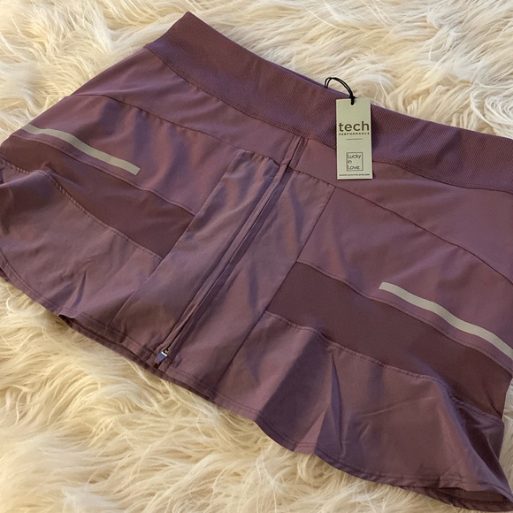 NEW...TECH performance skort tennis wear - Picture 2 of 11